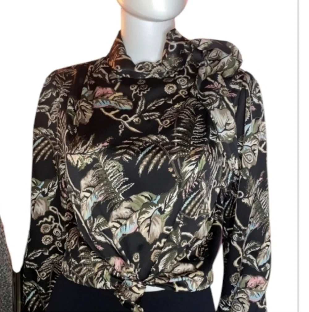 Banana Republic Women's Katinka Floral Print Business Casual Blouse size SP. - Picture 7 of 7